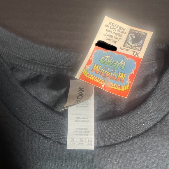 BNWT BIGFOOT LIVES MUSEUM OF THE WEIRD AUSTIN TX BLACK YOUTH TSHIRT XL - Picture 4 of 6